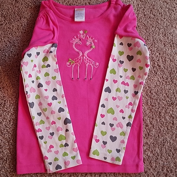 Green vest and pink long sleeve shirt - Picture 3 of 3